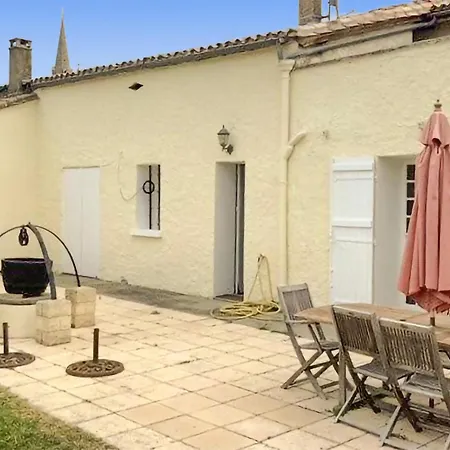 Casa vacanze Cozy In With Kitchen Saussignac